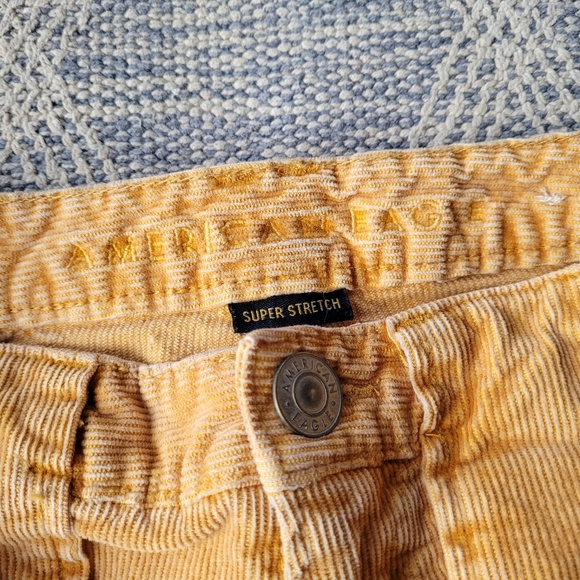 American Eagle Mustard Corduroy Shorts - Picture 5 of 9